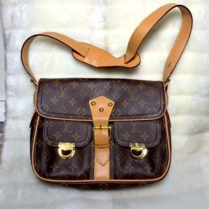 Louis Vuitton Shoulder Purse